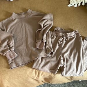 Coffee colored sweatsuit